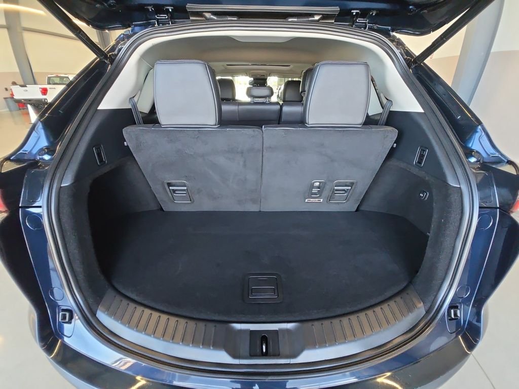 Used 2022 Blue Mazda Touring image 23