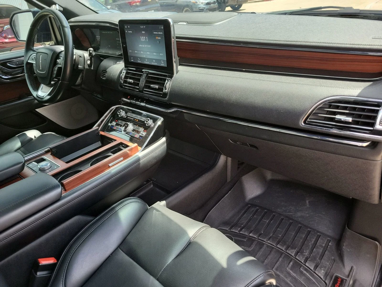 Used 2020 Black Lincoln Reserve L image 30