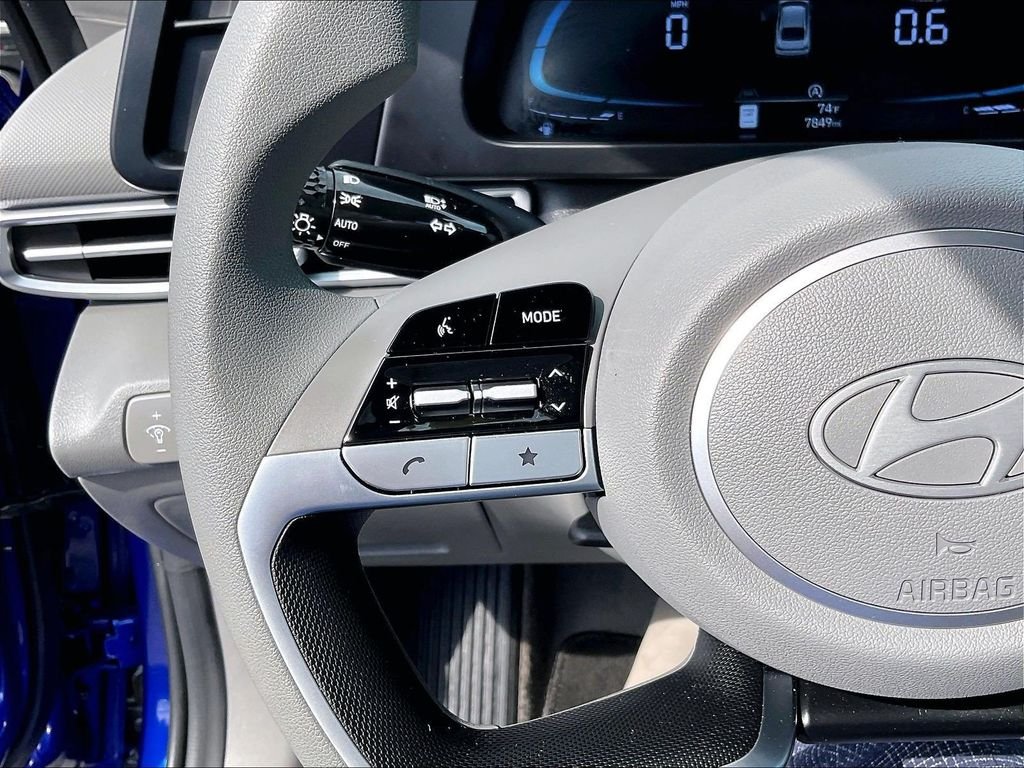 Used 2025 Blue Hyundai SE image 22