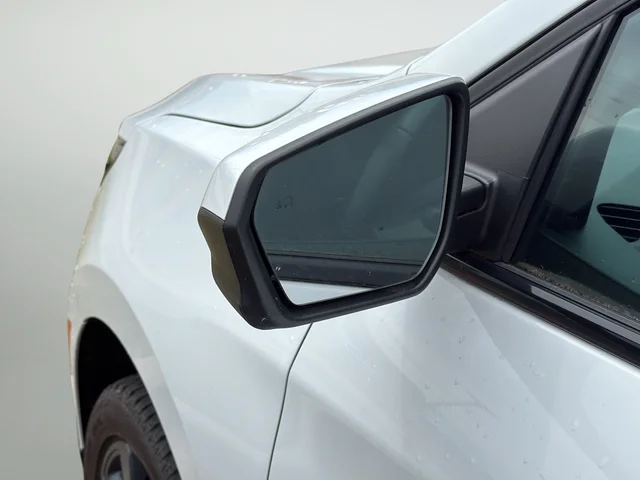 Used 2022 White Chevrolet RS image 30