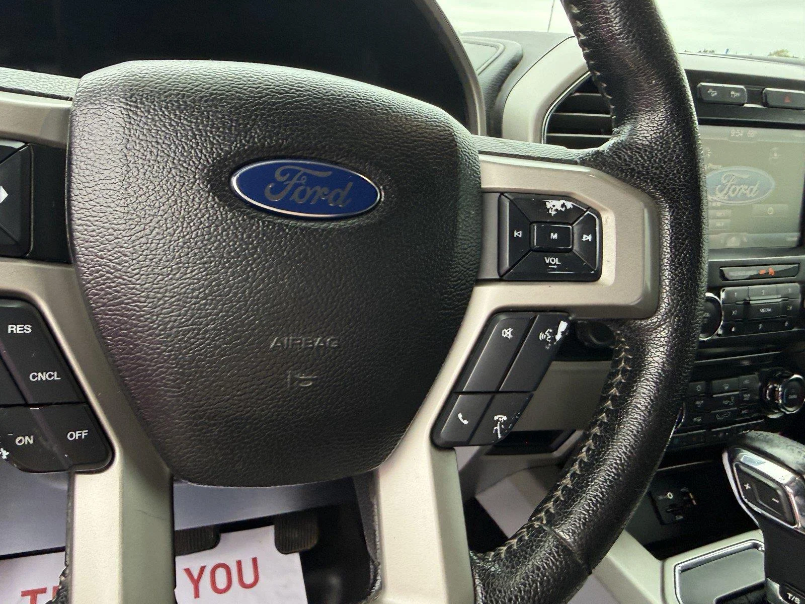 Used 2015 Magnetic Metallic Ford Lariat image 17