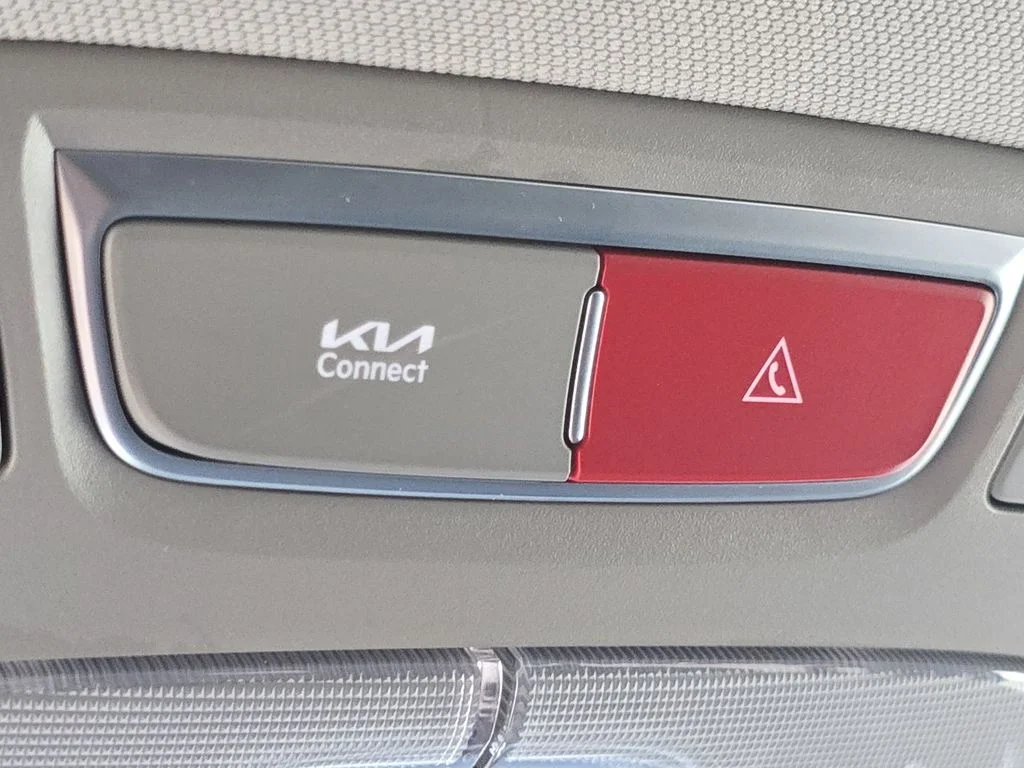 Used 2024 White Kia LX image 7