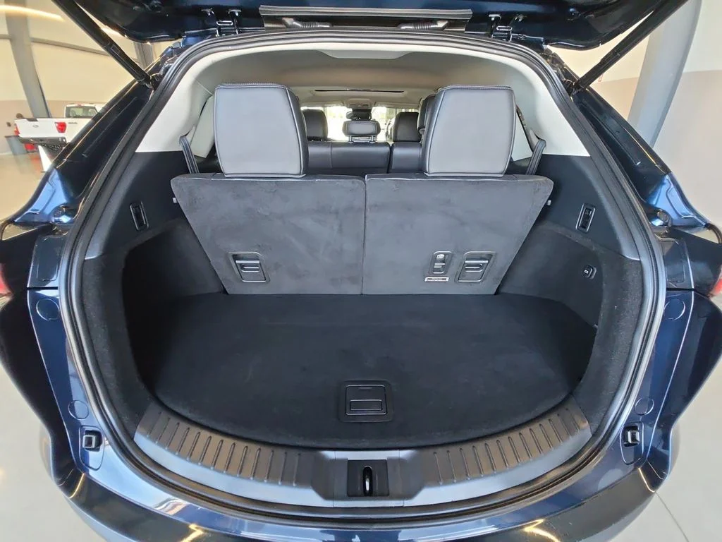Used 2022 Blue Mazda Touring image 23