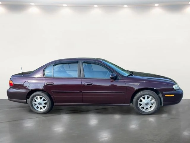 Used 1999 Red Chevrolet LS image 11