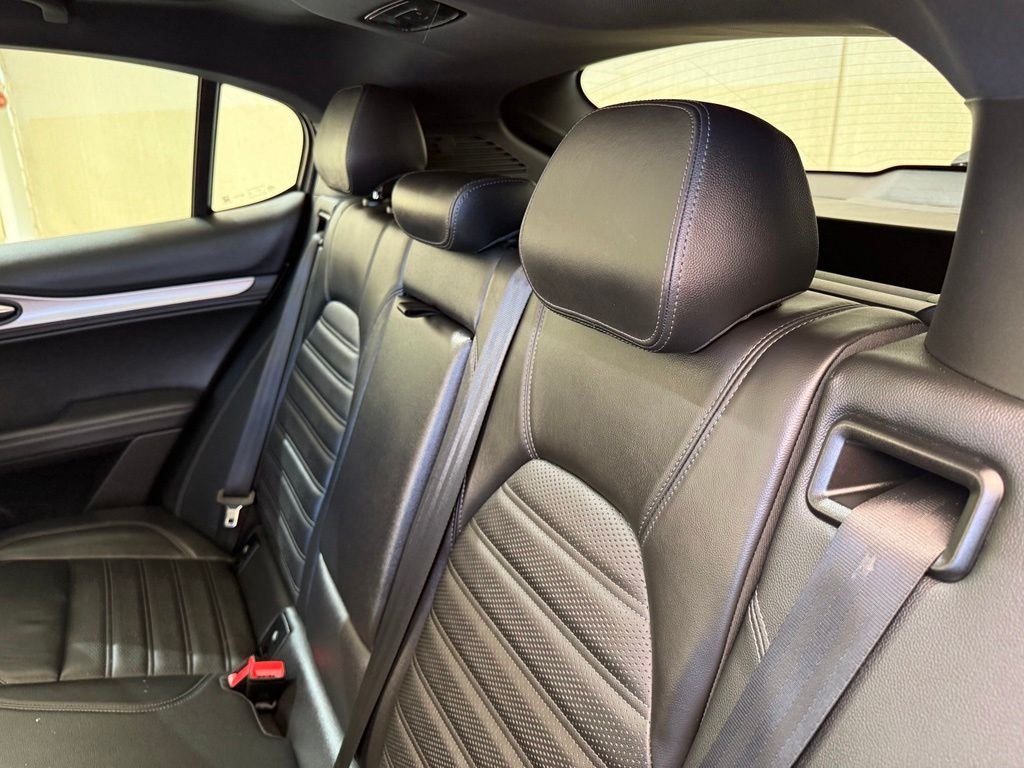 Used 2021 Silverstone Gray Metallic Alfa Romeo Ti Sport image 25
