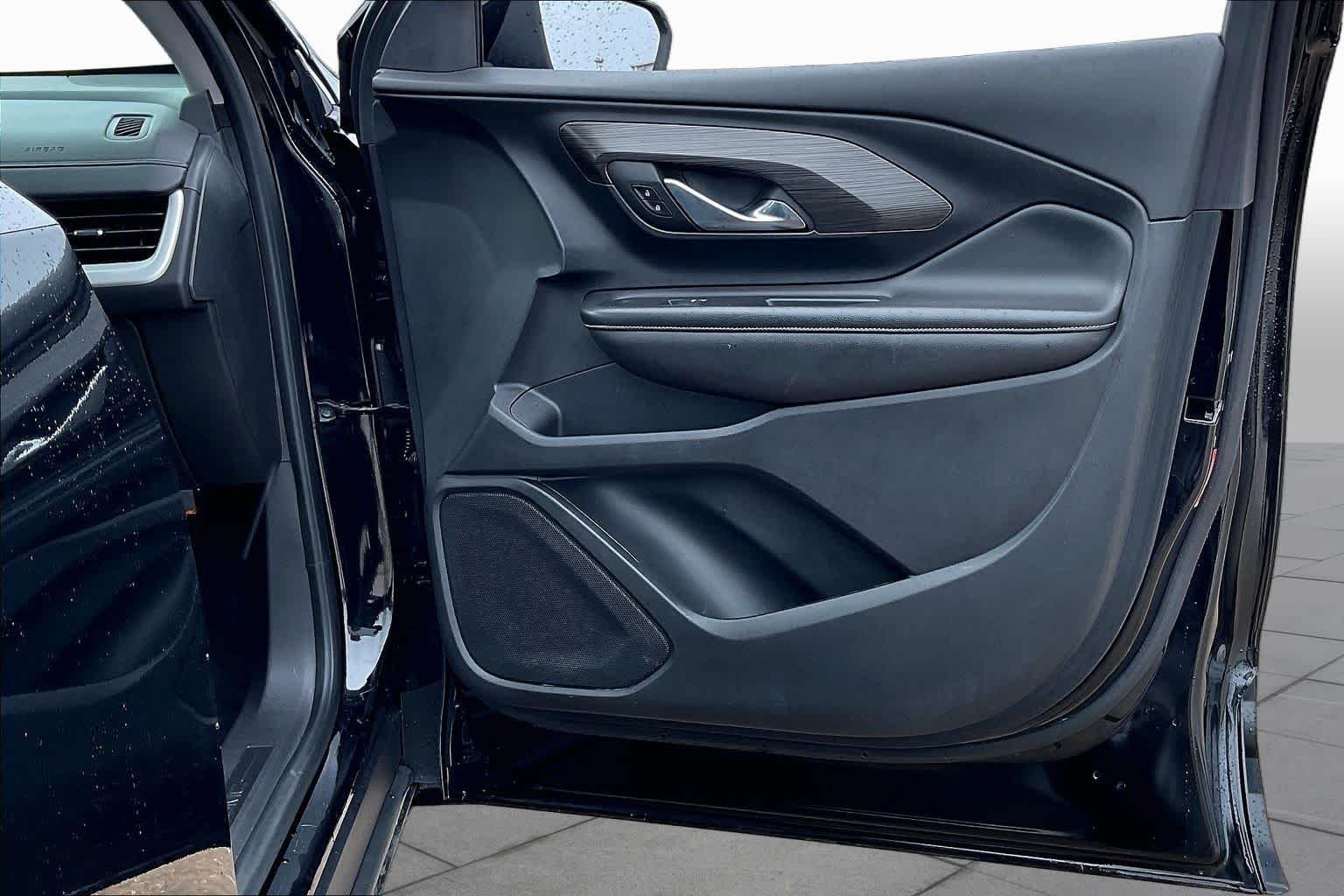 2023 GMC Terrain SLT - Photo 35