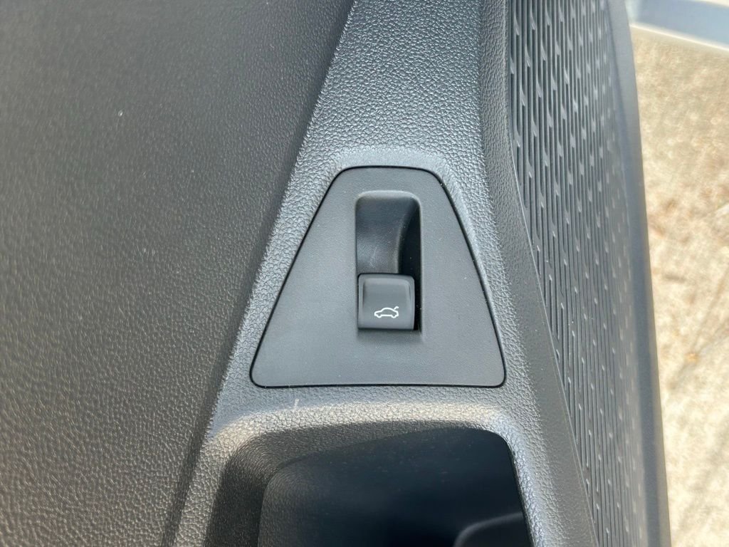 New 2026 Silver Volkswagen 1.5T Sport image 18