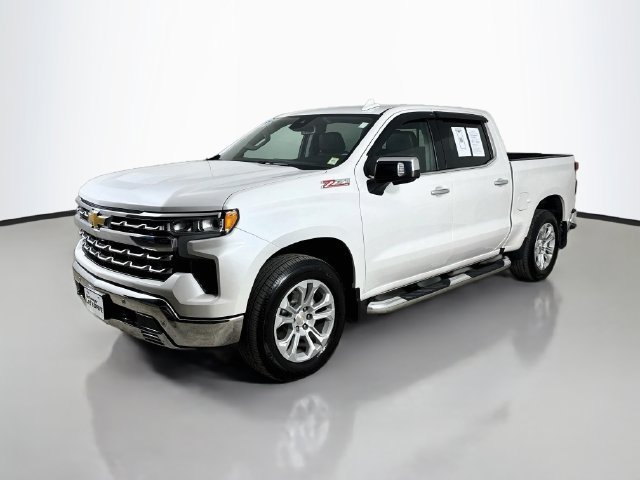 Used 2022 IRIDESCENT PEARL TRICOAT Chevrolet LTZ image 9