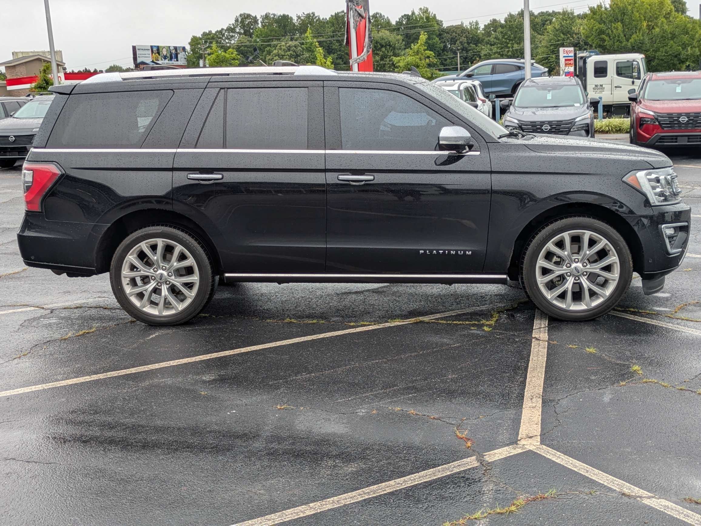 Used 2019 Black Ford Platinum image 2