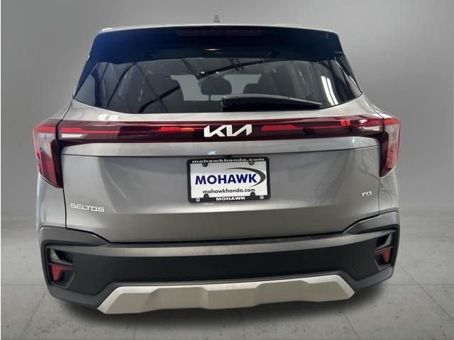 Used 2025 Steel Gray Kia LX image 8