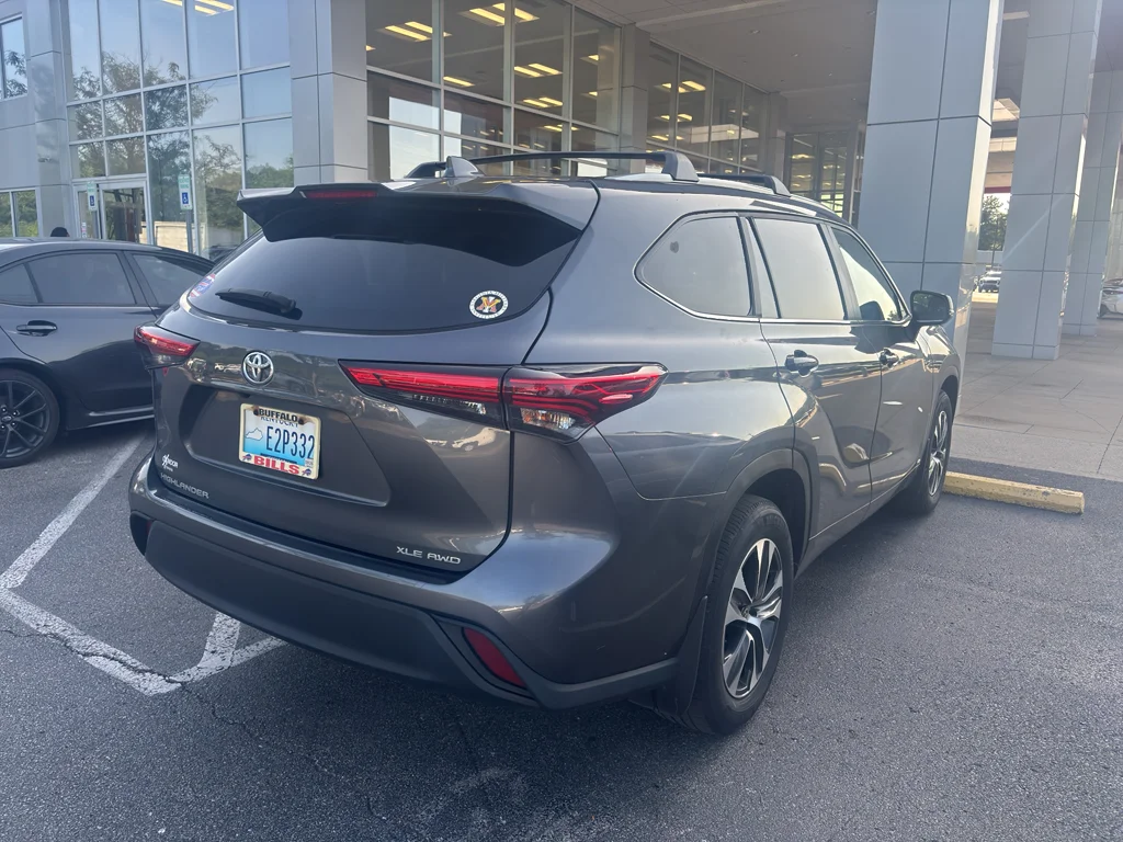 Used 2023 Gray Toyota  image 5