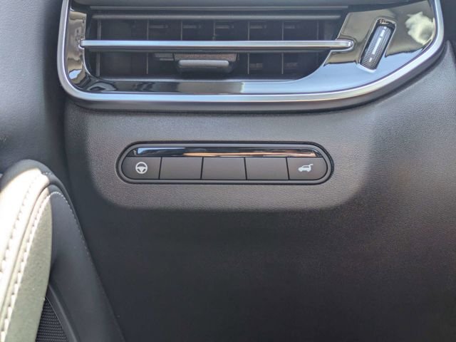 New 2027 MINERAL BLACK INFINITI Luxe FWD image 26