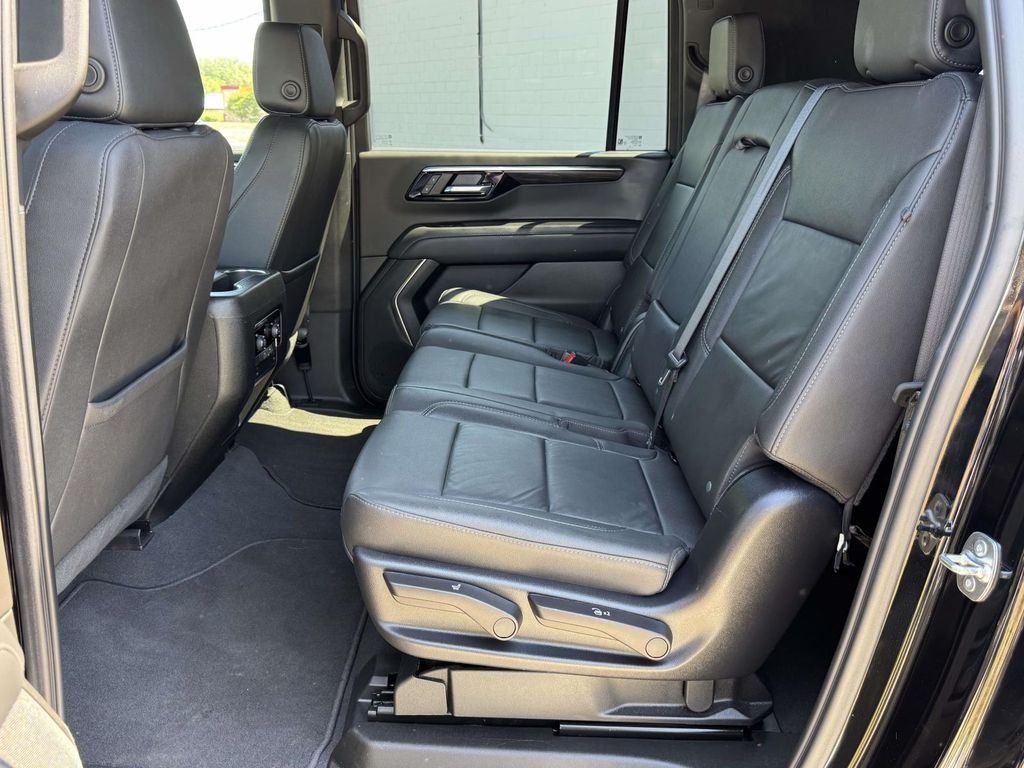 Used 2025 Black Chevrolet Z71 image 18