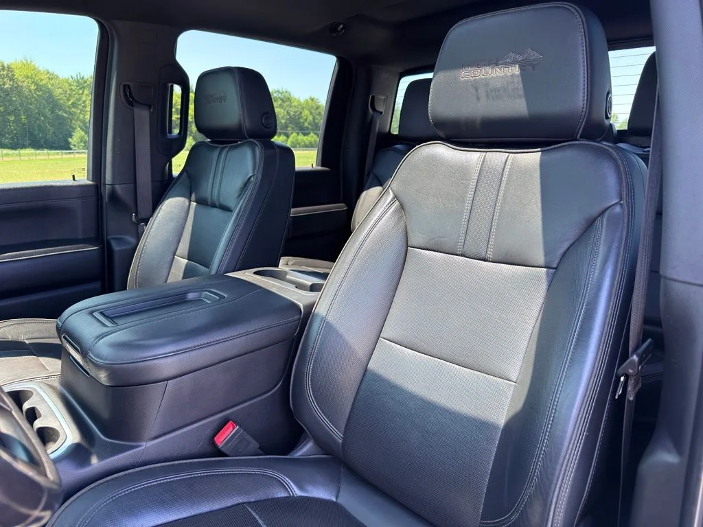 Used 2022 Black Chevrolet High Country image 26