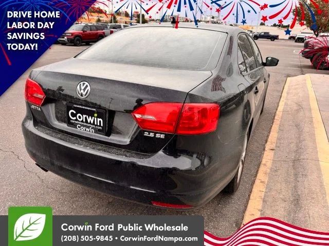 Used 2012 Black Volkswagen 2.5L SE image 8