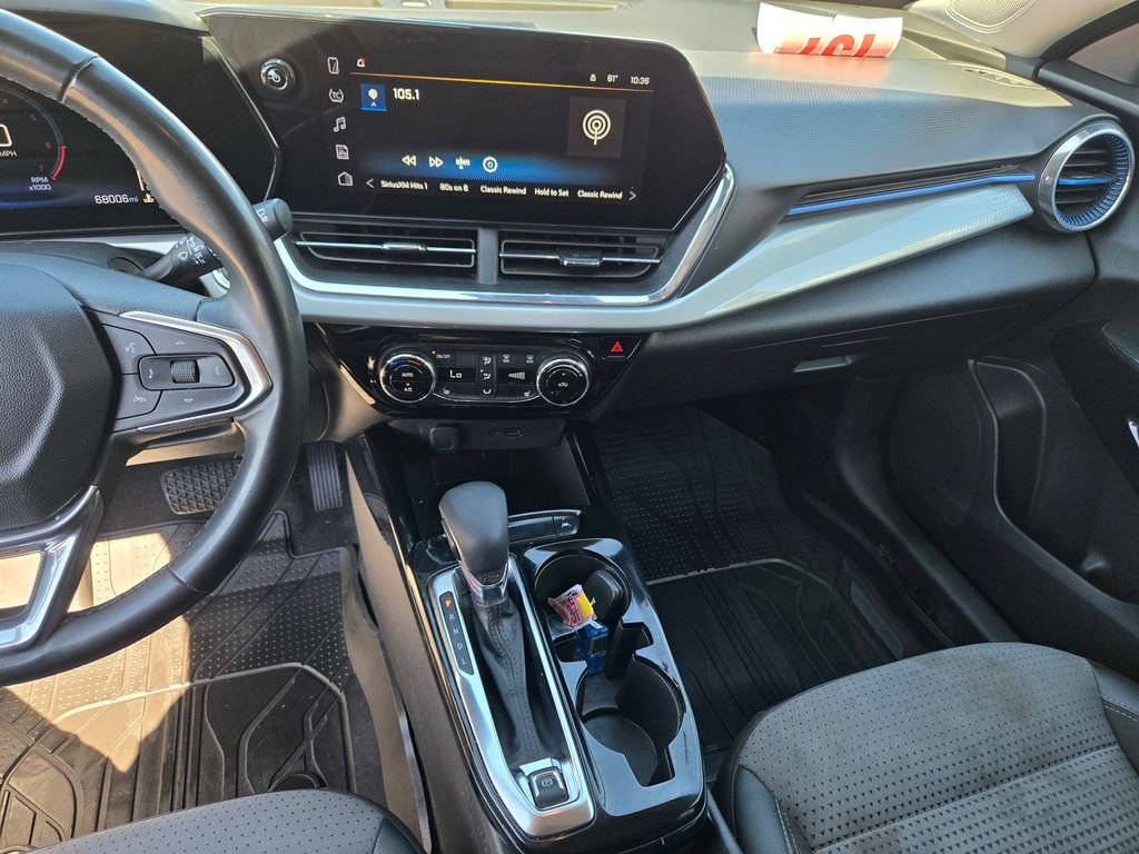 Used 2025 Gray Chevrolet LT image 17