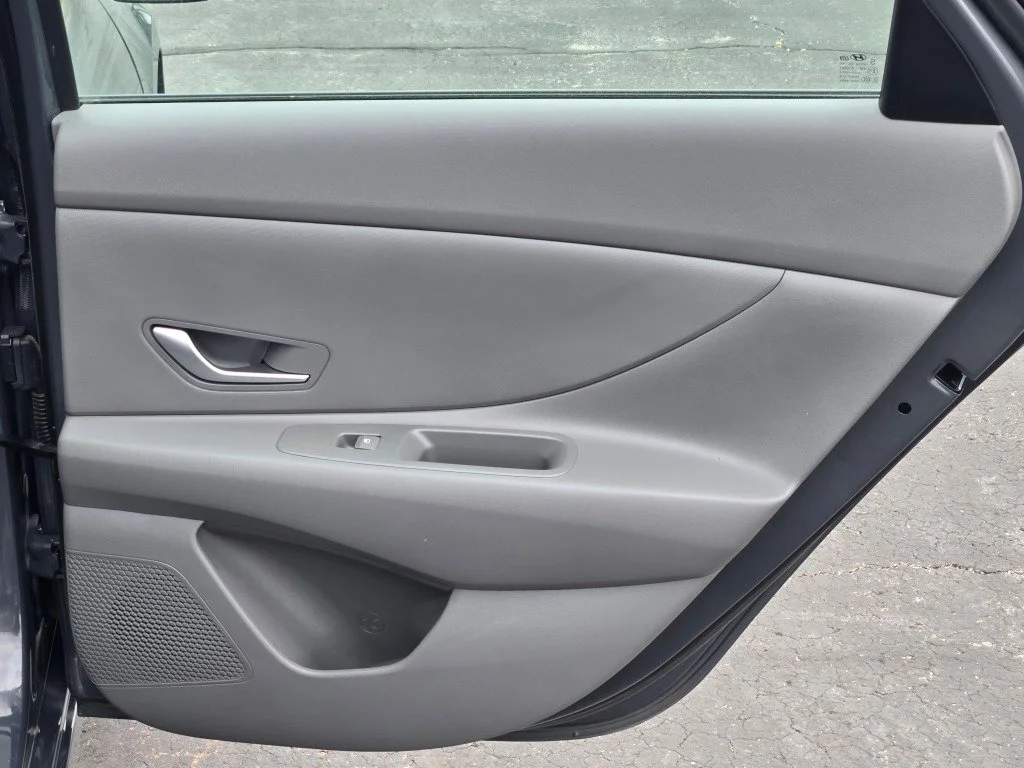 Used 2024 Gray Hyundai SEL image 9