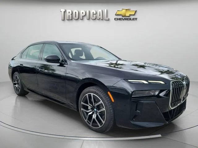 Used 2025 Black BMW 740i image 7