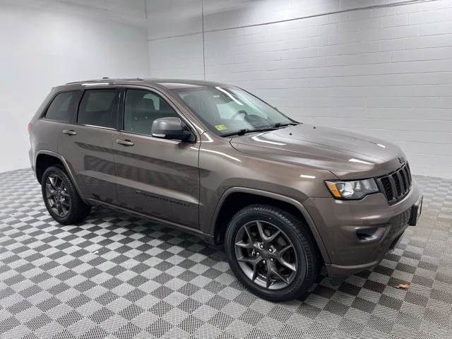 Used 2021 Brown Jeep Limited image 4