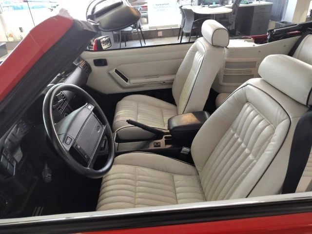 Used 1992 Red Ford LX image 12