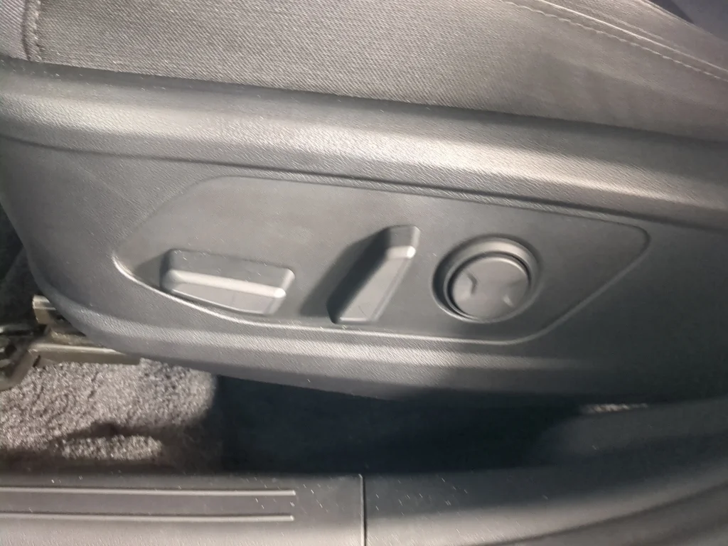 Used 2024 Blue Stone Hyundai SEL image 14