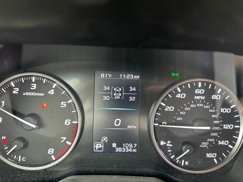 Used 2020 Silver Subaru 2.5i image 14