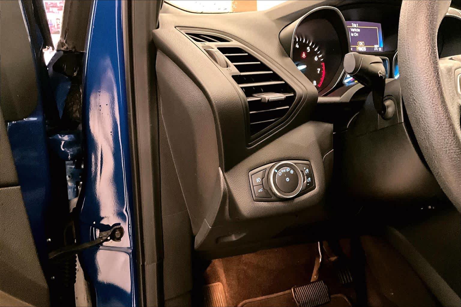 Used 2018 Lightning Blue Metallic Ford SE image 30
