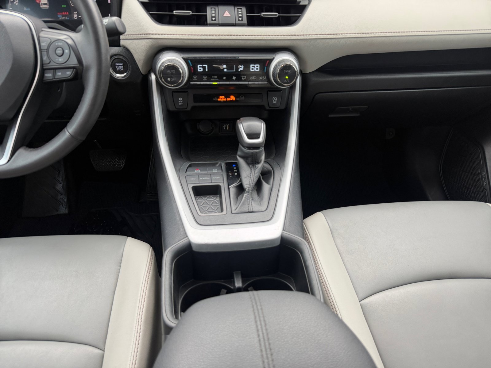 Used 2024 Silver Sky Metallic Toyota XLE Premium image 12