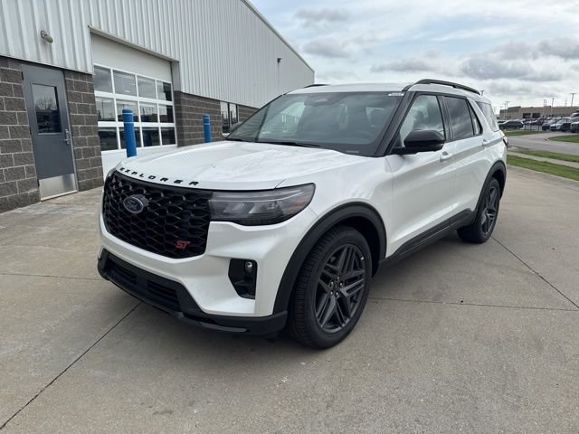 New 2026 Star White Metallic Tri-Coat Ford ST image 10