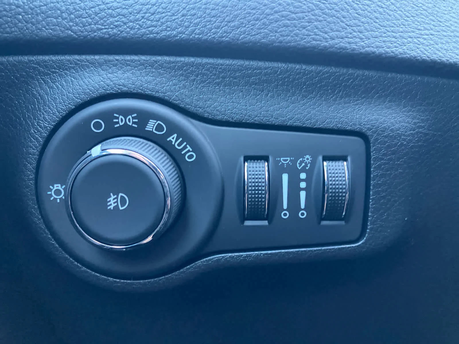 Used 2021 Velvet Red Pearlcoat Jeep 80th Anniversary image 13