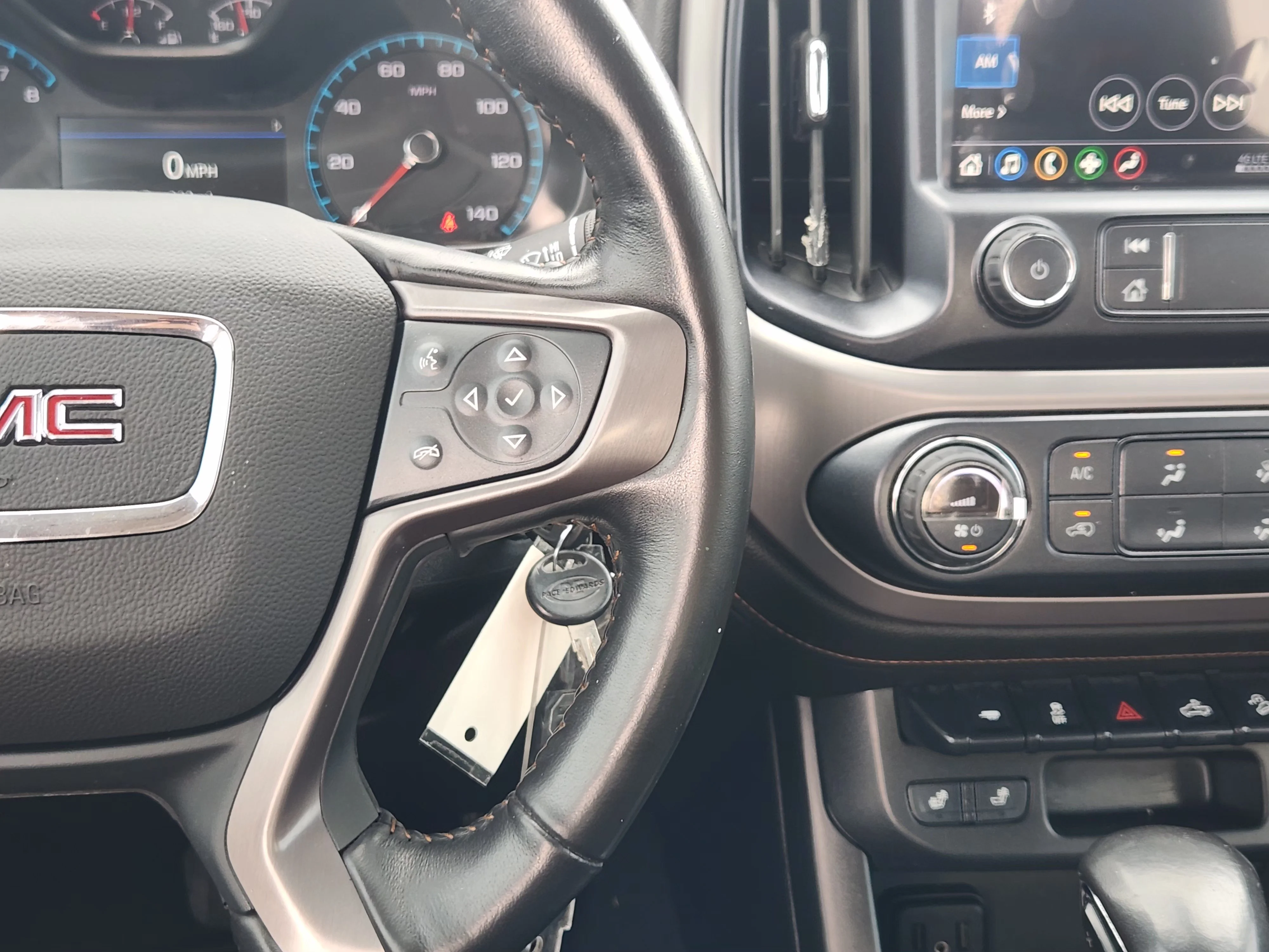 Used 2022 Summit White GMC AT4 w/Leather image 28