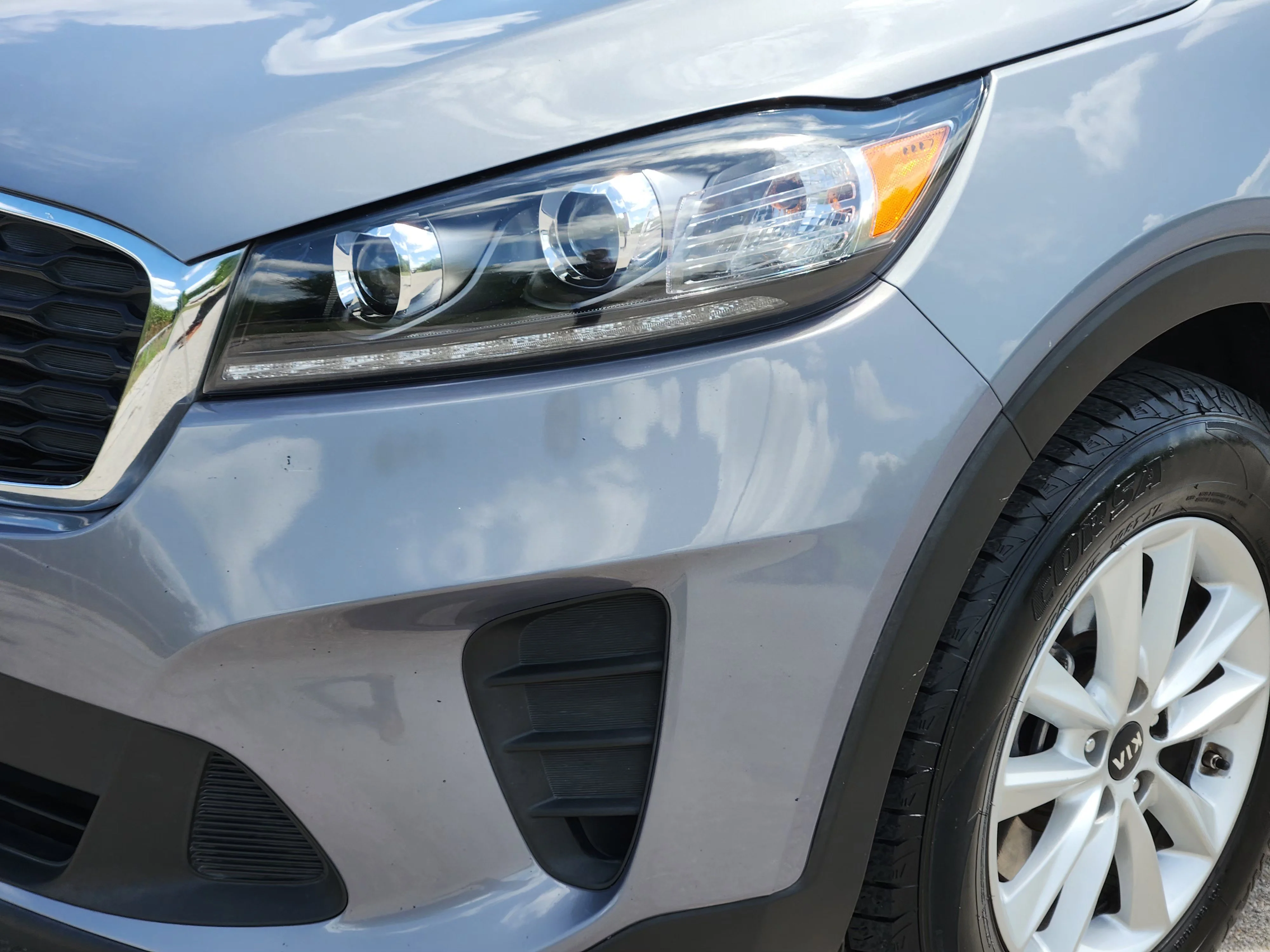 Used 2020 Everlasting Silver Kia L image 8