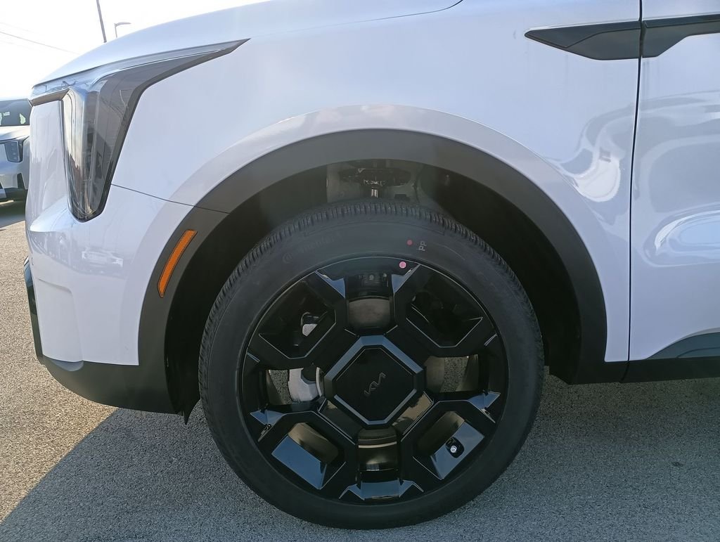New 2026 Glacial White Pearl Kia X-Line EX AWD image 16