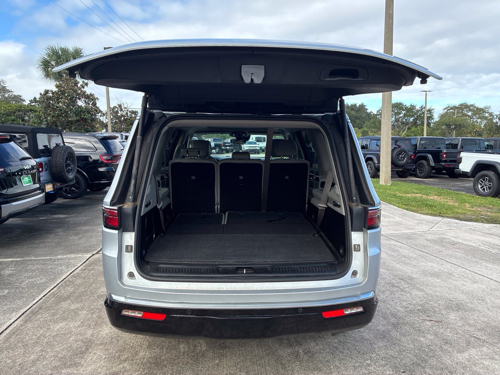 Used 2022 Silver Jeep Series II image 35