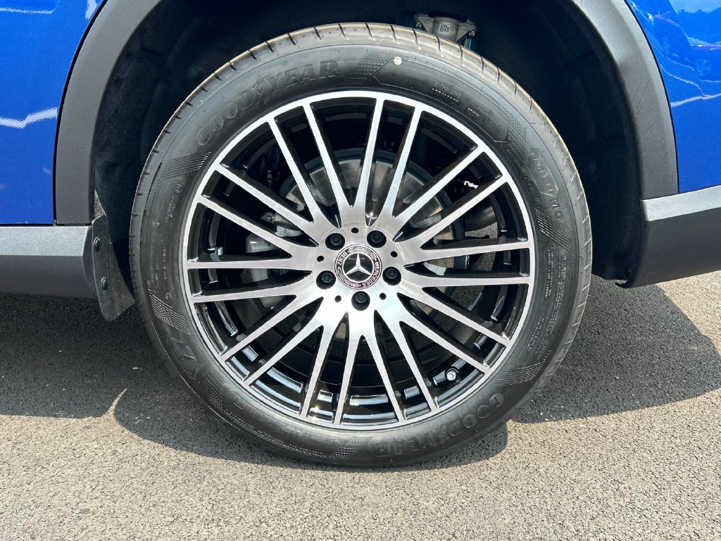 New 2026 Starling Blue Metallic Mercedes-Benz GLC 300 image 71