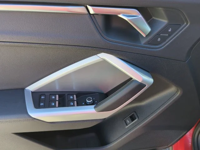 Used 2025  Audi Premium image 19