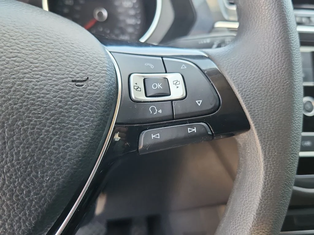 Used 2018 Black Volkswagen 2.0T S image 21