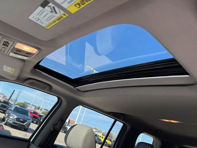 Used 2015 White Honda EX-L image 20