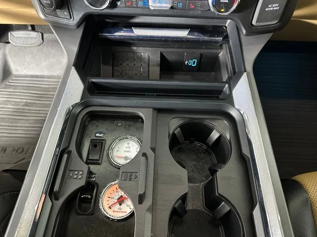 Used 2023 White Ford Lariat image 26