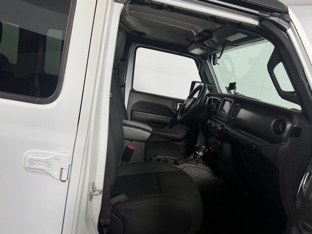 Used 2022 White Jeep Unlimited Sport S image 31