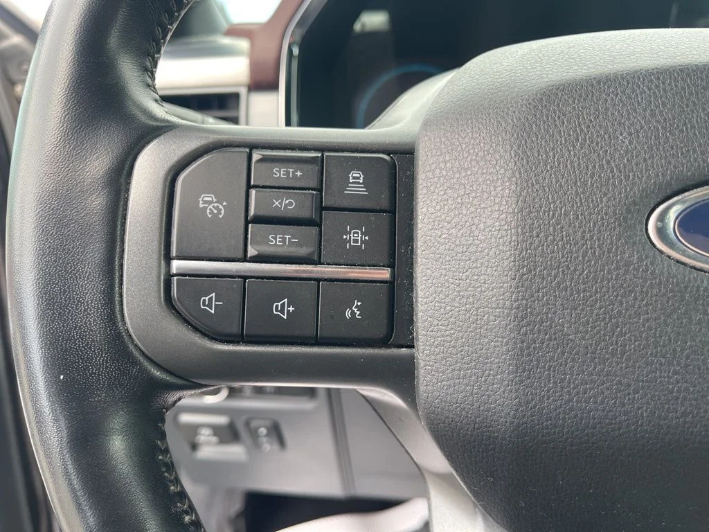 Used 2022 Black Ford Lariat image 31