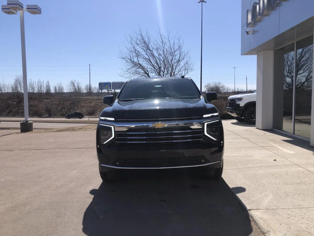 New 2026 Black Chevrolet 4WD 4dr LT image 3