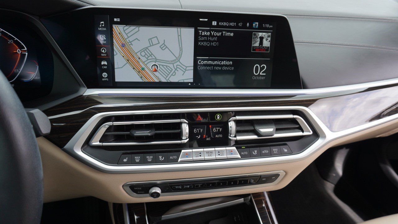 Used 2021 Blue BMW xDrive40i image 16