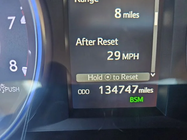 Used 2019 Silver Toyota XLE image 16