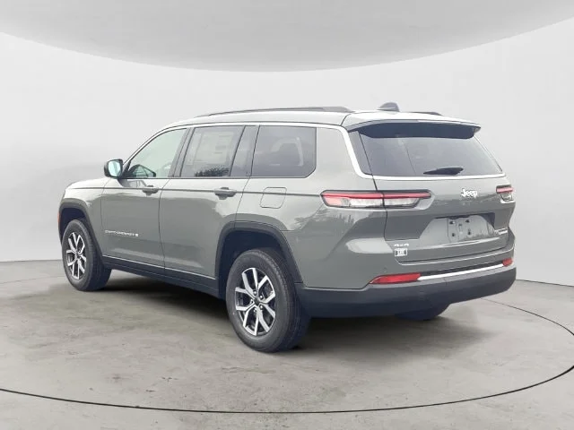 New 2027 Gray Jeep L LAREDO X 4X4 image 3