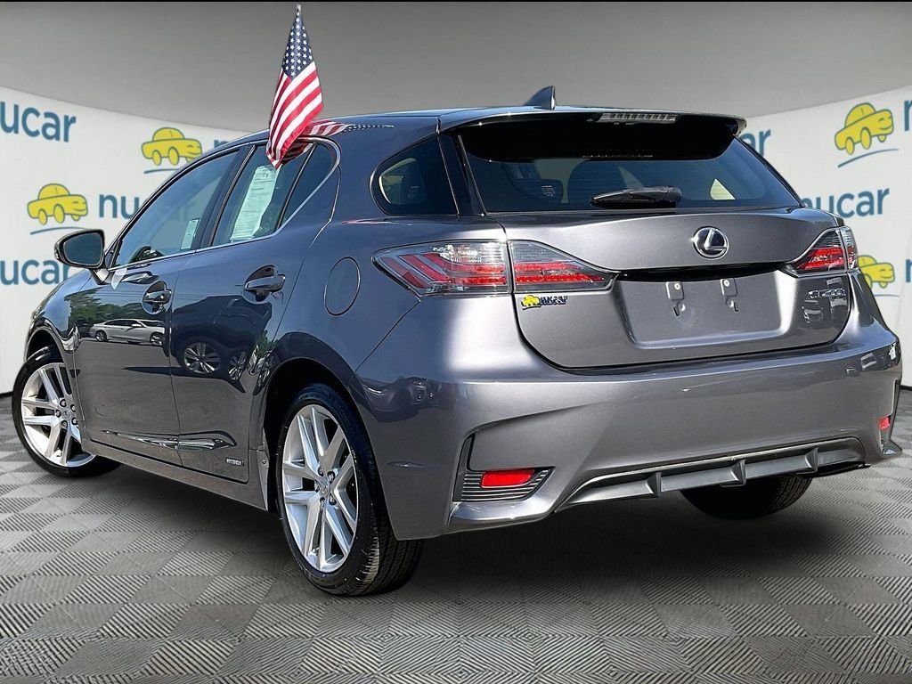 Used 2016 Gray Lexus 200h image 4