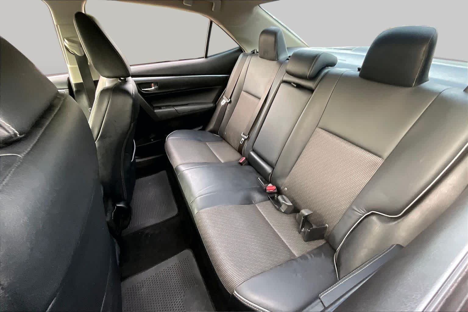 Used 2015 Barcelona Red Metallic Toyota S Plus image 20