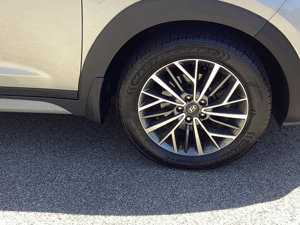 Used 2020 Silver Hyundai SEL image 20