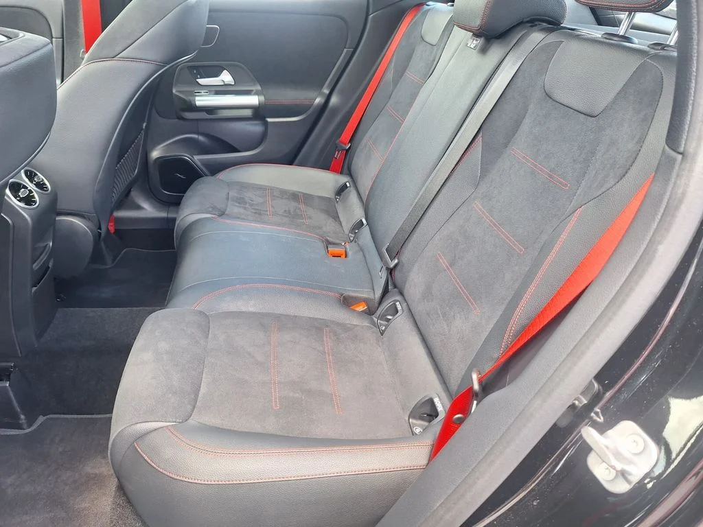 Used 2025  Mercedes-Benz GLA 35 AMG® image 25