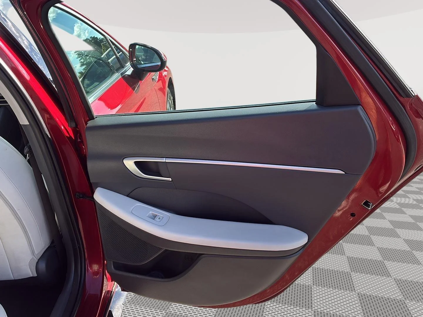 Certified Used 2025 Ultimate red Hyundai SEL image 15